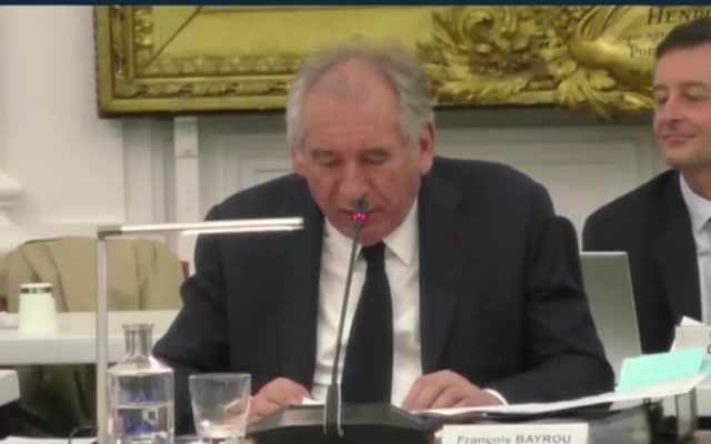 Bayrou Burger King - Videoplayback